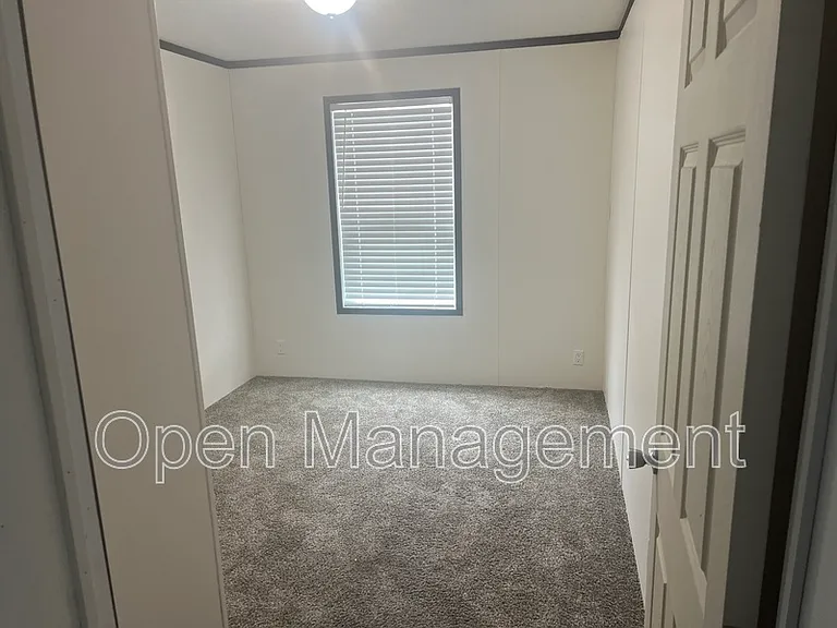 825 1st Ave E #87 — Photo 6
