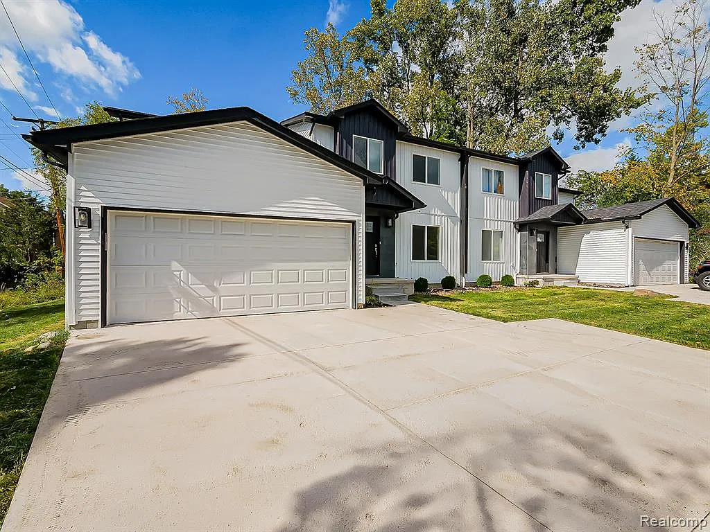 3 bed, 2.5 bath, 1600 sqft, $2,950 — Photo 2