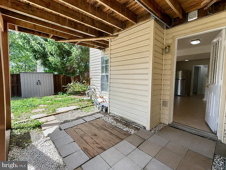 8268 Vermont Pl — Photo 28