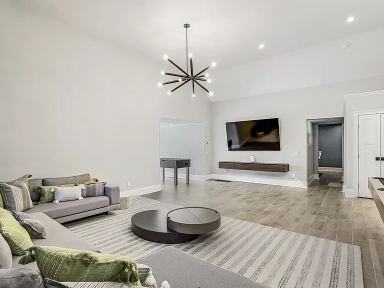 849 Lake Ave — Photo 41