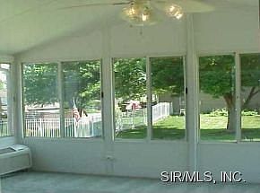 4th image of 1700 Meadow Ln