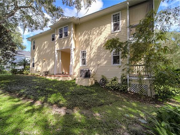 5th image of 803 Lumsden Reserve Dr