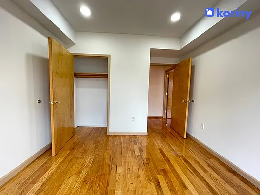 Rented by Koriny NYC LLC | media 18