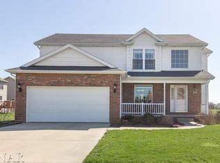 1204 Longford Ln, Bloomington, IL 61704