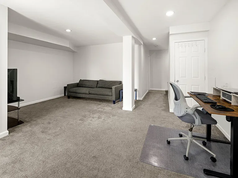 520 Jefferson St NW — Photo 55