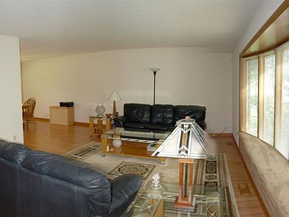 4th image of 21740 Sunset Ln