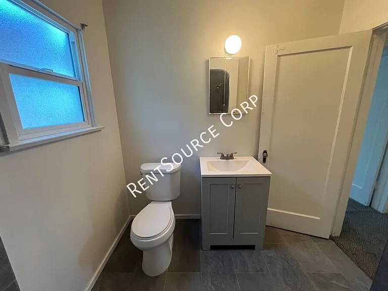100 E Fredricks St #V — Photo 19