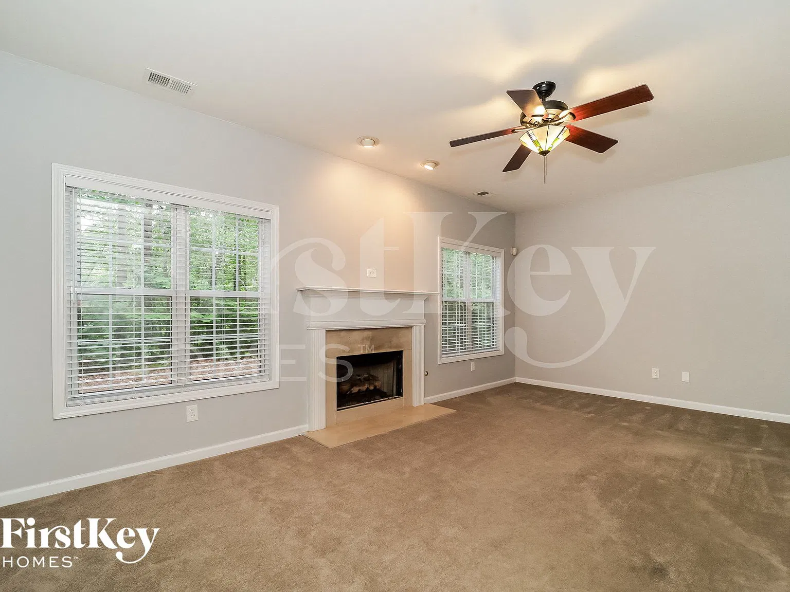 4 bed, 2.5 bath, 2584 sqft, $2,755 — Photo 3