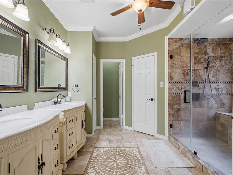 4704 Broadmoor Dr — Photo 12