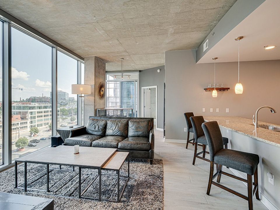 1st image of 301 Demonbreun St Unit 814