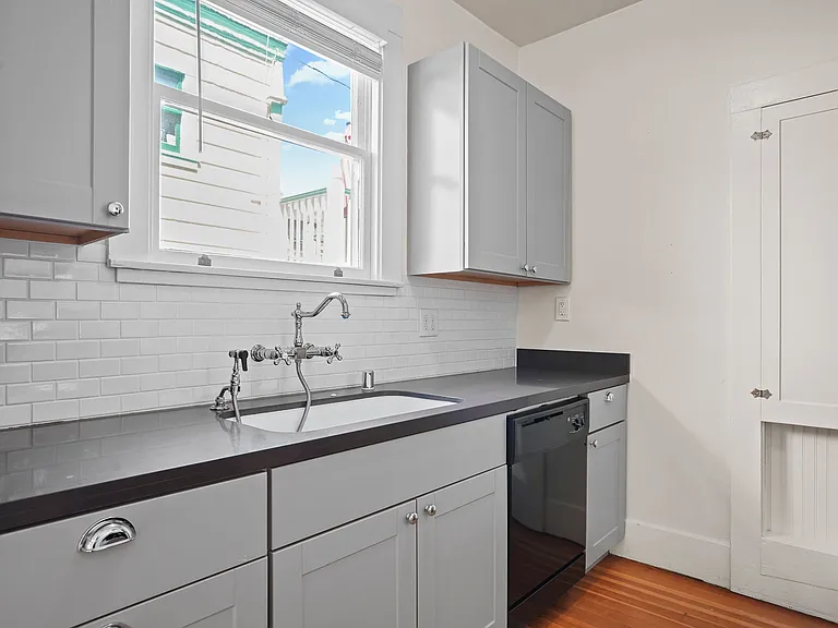 2615 P St #1 — Photo 11