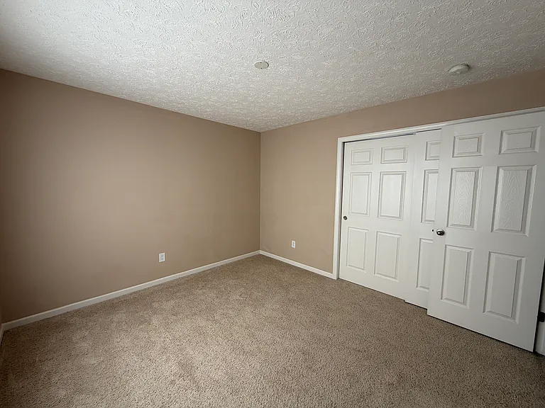 2537 Thorney Wood Ln — Photo 28