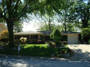 4147 N Newcastle Dr, Decatur, IL 62526