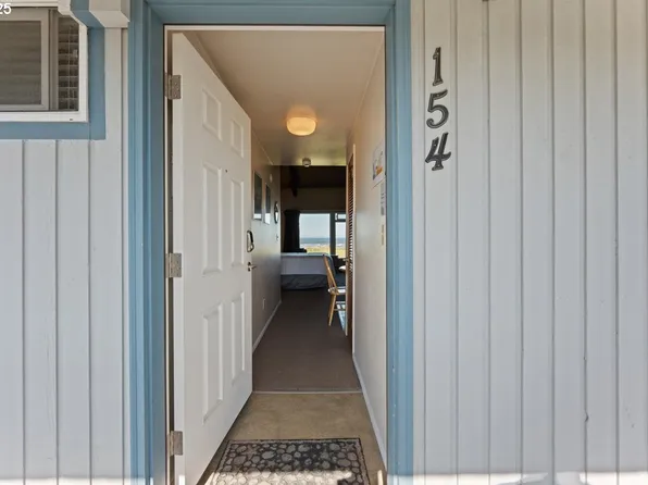 2316 Beach Dr #154, Seaside, OR 97138