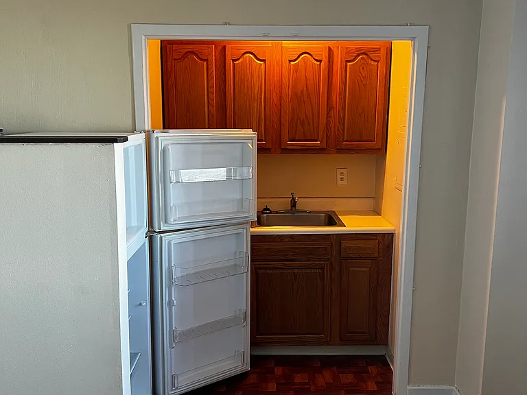 11720 Edgewater Dr #512 — Photo 3
