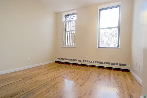 Rented by EXR | media 15