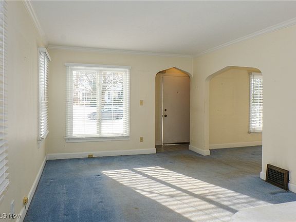 5th image of 21412 Eastwood Ave