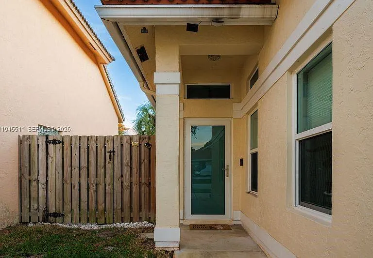 6952 NW 27th Ct — Photo 35