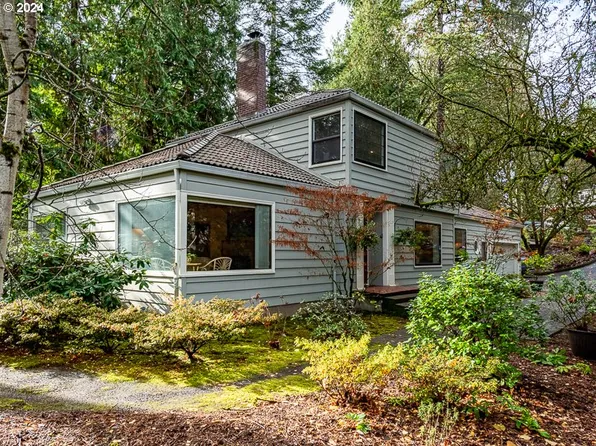 4880 SW Scholls Ferry Rd APT 33, Portland, OR 97225