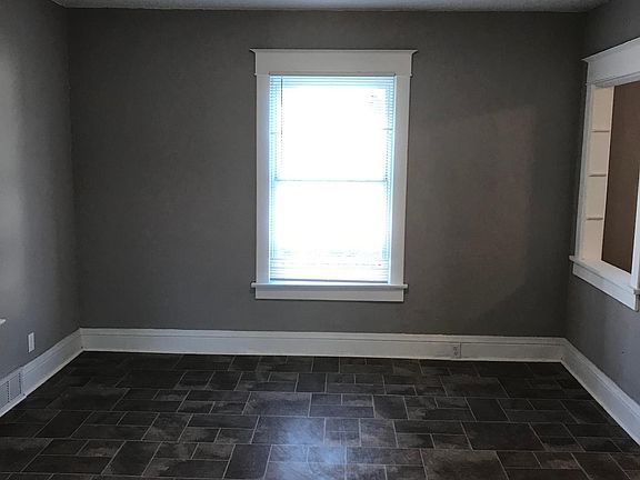 2nd image of 742 21st St
