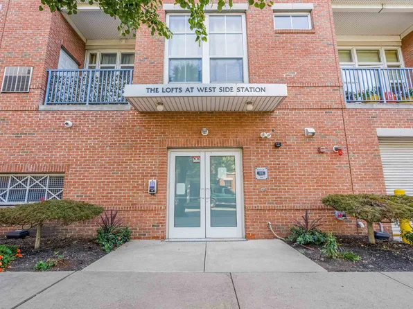 55 Mallory Avenue image 1 of 32