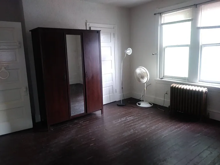 46 Kingsessing Ave #2 — Photo 2