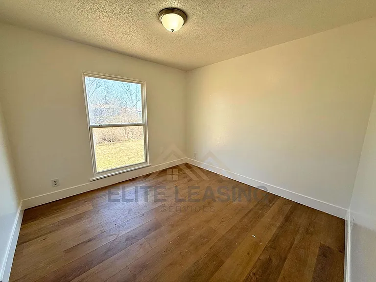 3024 SE Swygart St — Photo 6