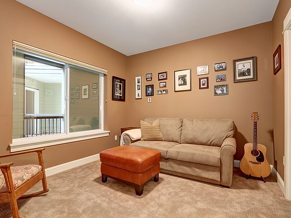 4th image of 18707 SE Newport Way APT 207
