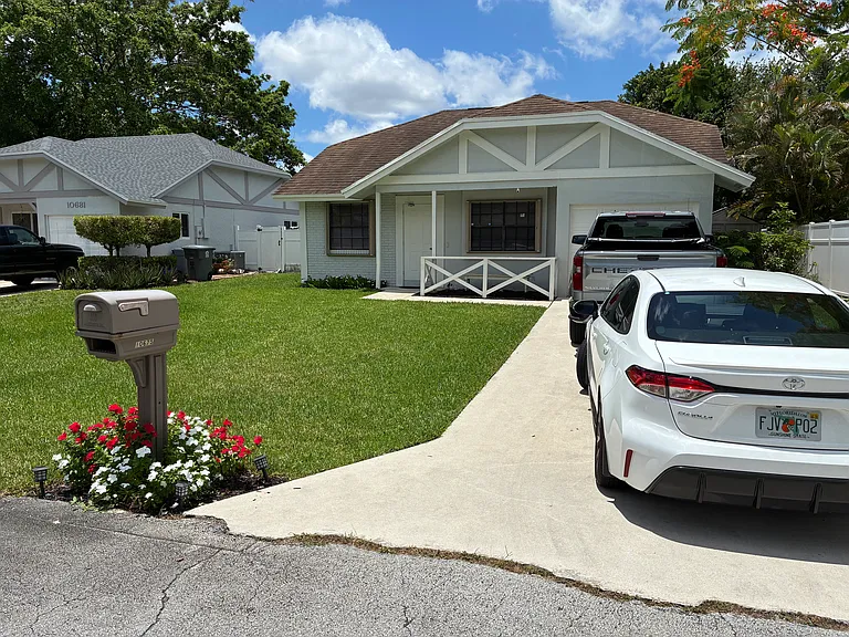 10675 Boca Entrada Blvd — Photo 1