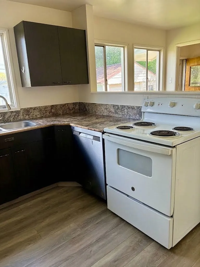 4 bed, 1864 sqft, $1,850 — Photo 3
