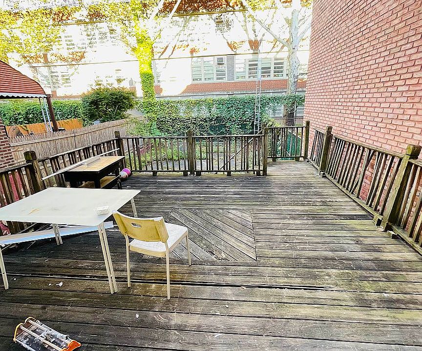 1st image of 48-19 39th St Floor 1