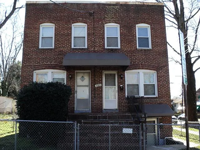 4601 Blaine St NE — Photo 2