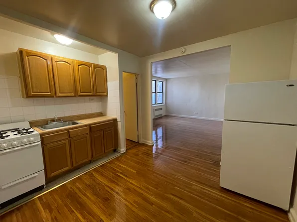 72-10 37th Avenue image 1 of 7