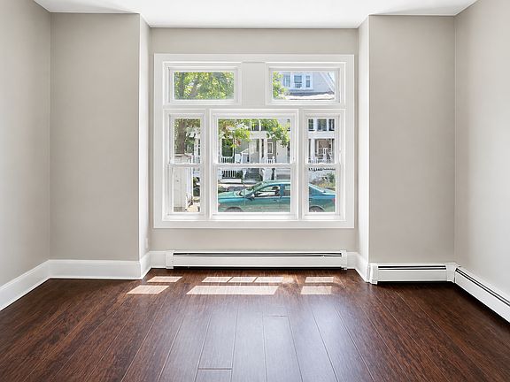 4th image of 247 Amherst St #1LL
