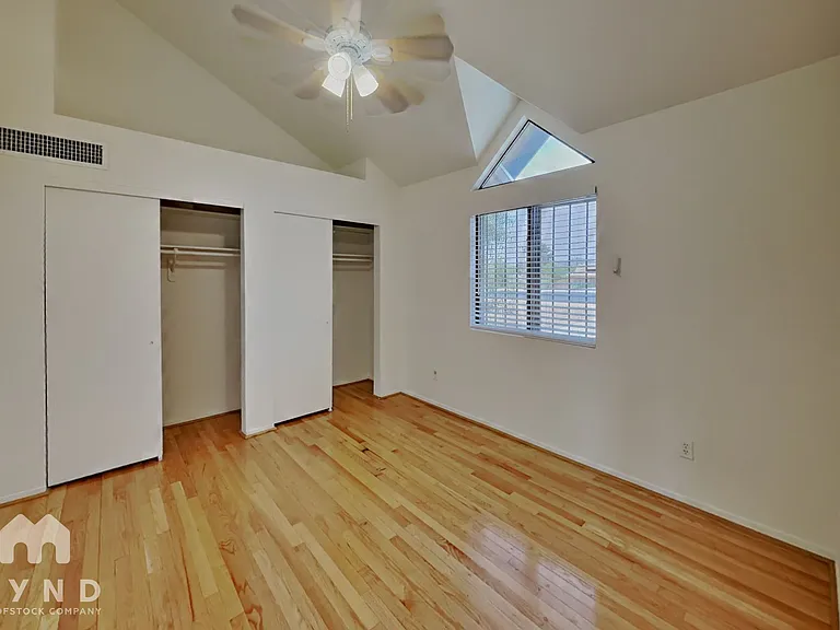 2747 N Pacific Dr — Photo 9