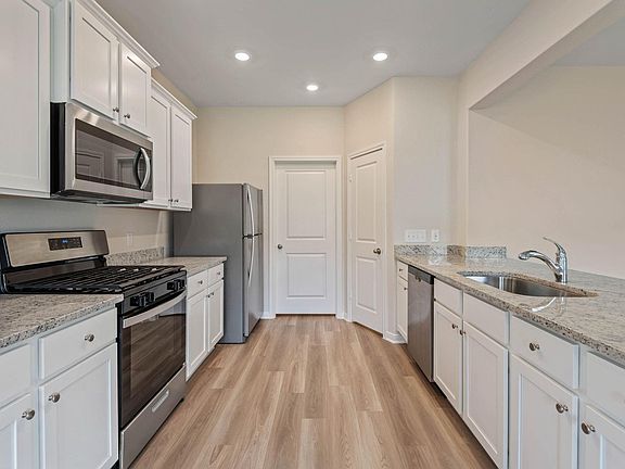 7th image of this home