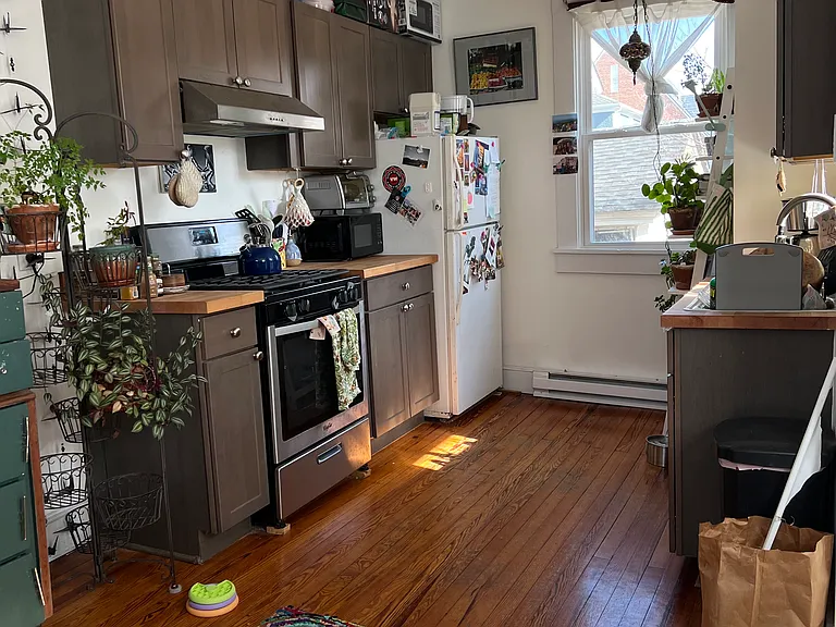 700 Hinton Ave #C — Photo 4
