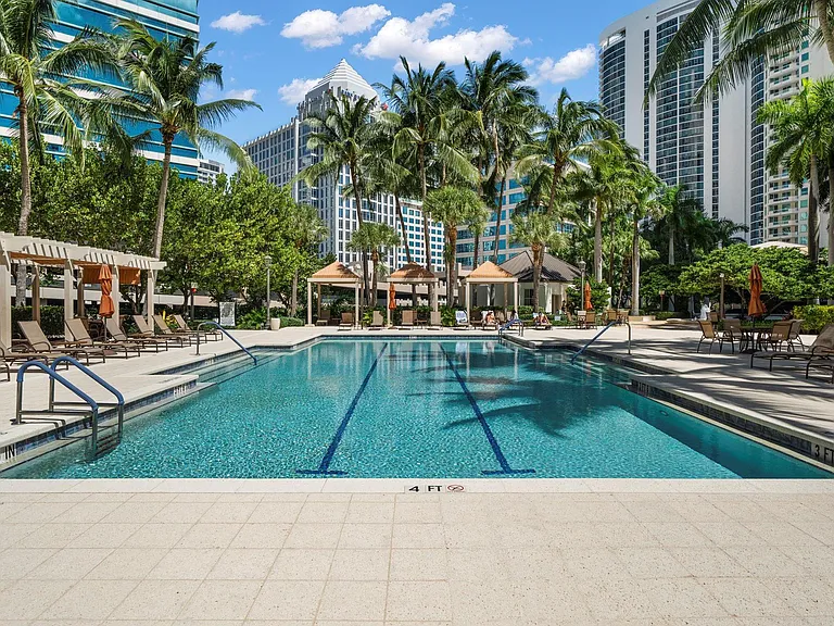 347 N New River Dr #1110 — Photo 22