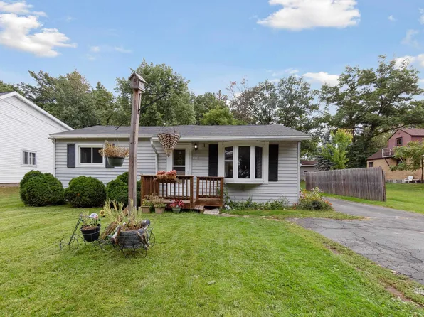 3008 22nd St, Menominee, MI 49858