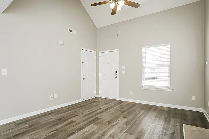 7513 Brighton Hill Ln — Photo 6