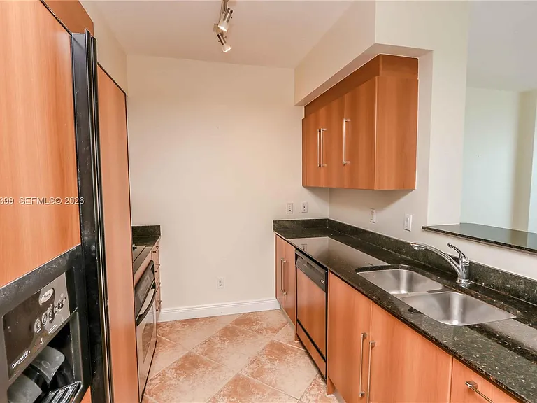 335 Biscayne Blvd #3510 — Photo 8