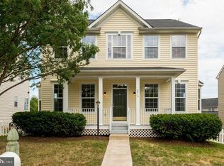 8913 Yellowleg Ct, Gainesville, VA 20155