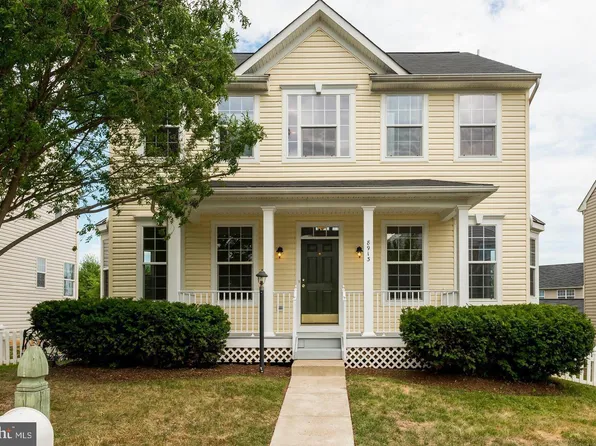 8913 Yellowleg Ct, Gainesville, VA 20155