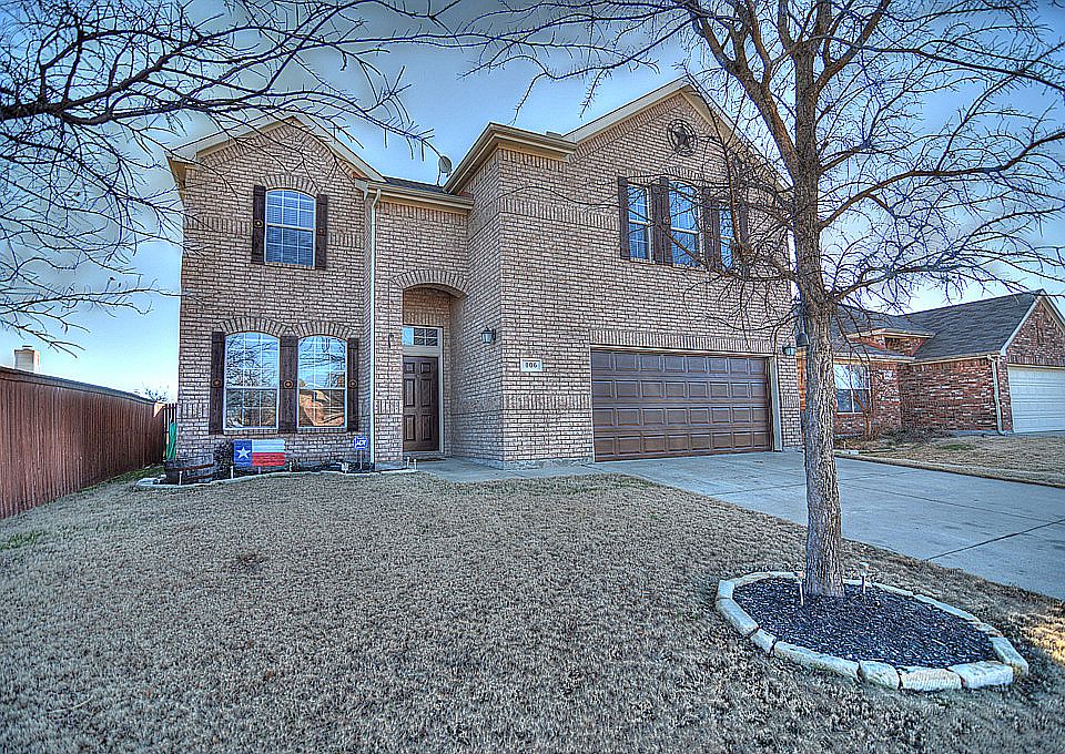 1st image of 806 Bowie Dr