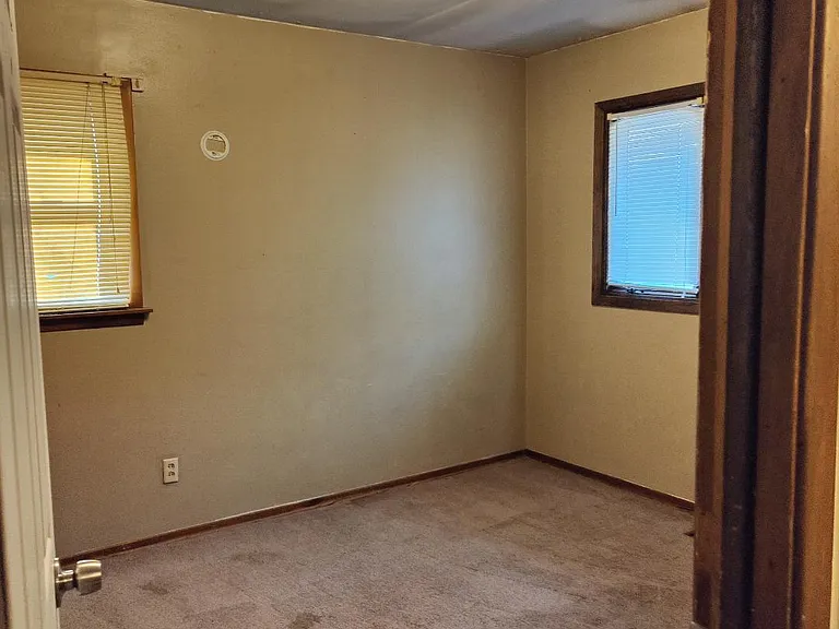 2039 Tecumseh Rd — Photo 21