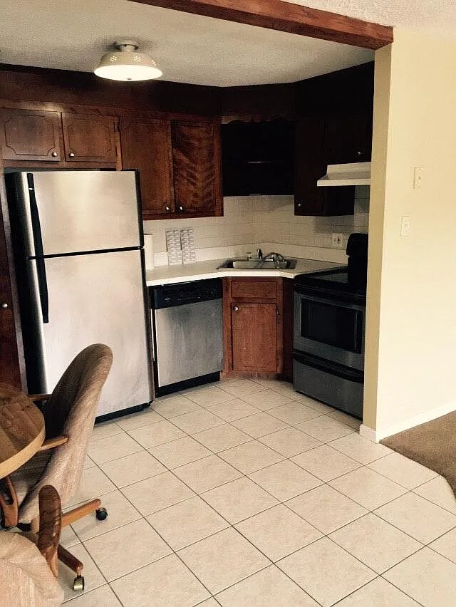 1 bed, 725 sqft, $2,000 — Photo 2
