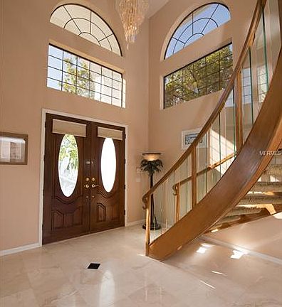 3rd image of 104 Royal Ct