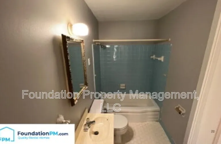 2324 Slocum Ave — Photo 13