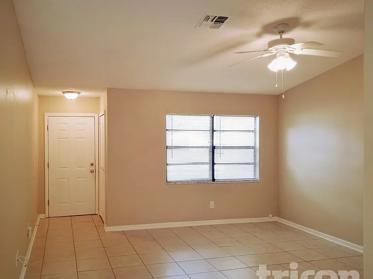 2821 Eagle Run Cir S — Photo 2