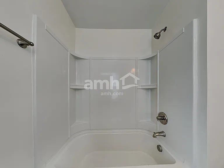 204 Castlebrook Dr — Photo 13